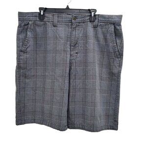 Zumiez | Free World Men's Big & Tall Gray Plaid Flat Front 12" Casual Shorts 40‎